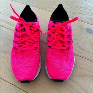Nike Air Zoom Pegasus hot pink brand new sneakers, size 7